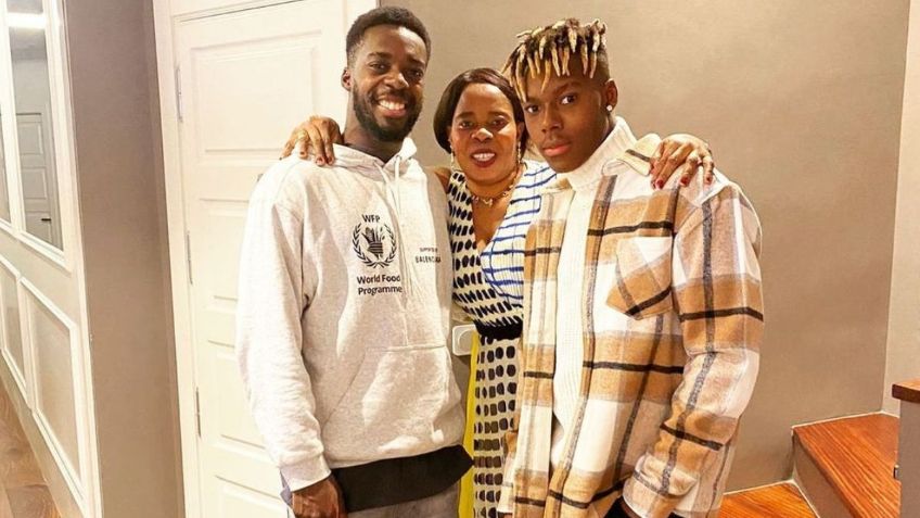 Los padres de un futbolista español cruzaron descalzos el desierto para una mejor vida