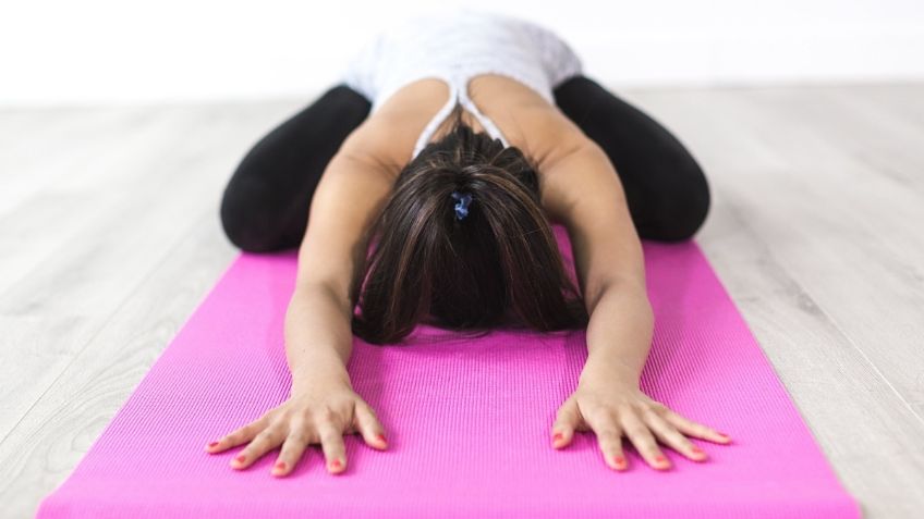 ¿Cómo puede ayudar el YOGA contra el ESTREÑIMIENTO? Las mejores posturas