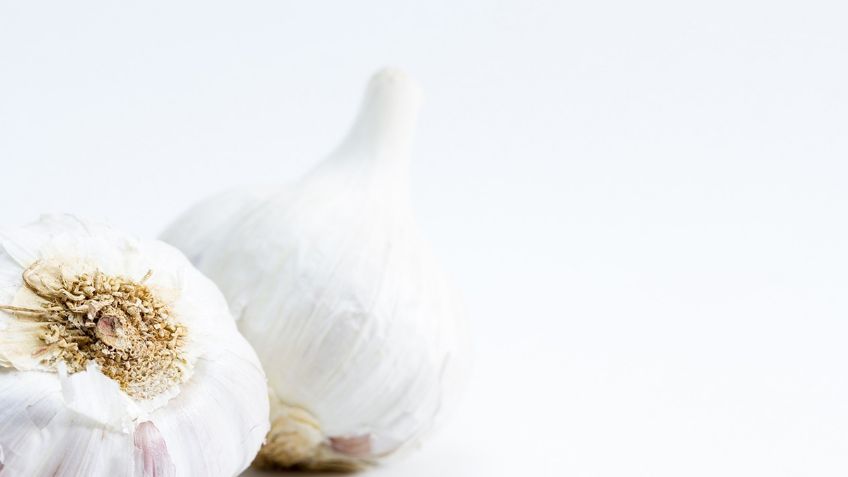 ¿Cómo consumir el AJO para reducir el colesterol? ChatGPT revela 3 sencillos métodos