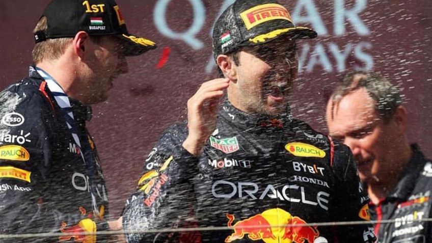 El duro GOLPE de Checo Pérez a Max Verstappen que lo coloca como el MEJOR en este rubro