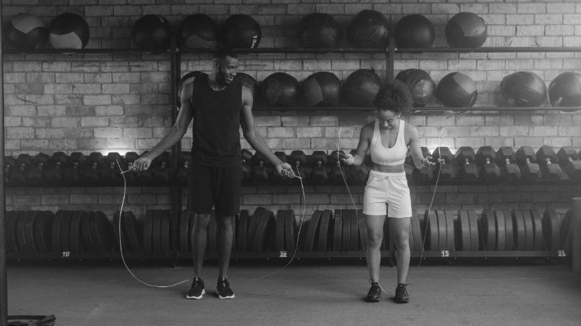 ¿Cuántas CALORÍAS se queman con 100 saltos de cuerda?