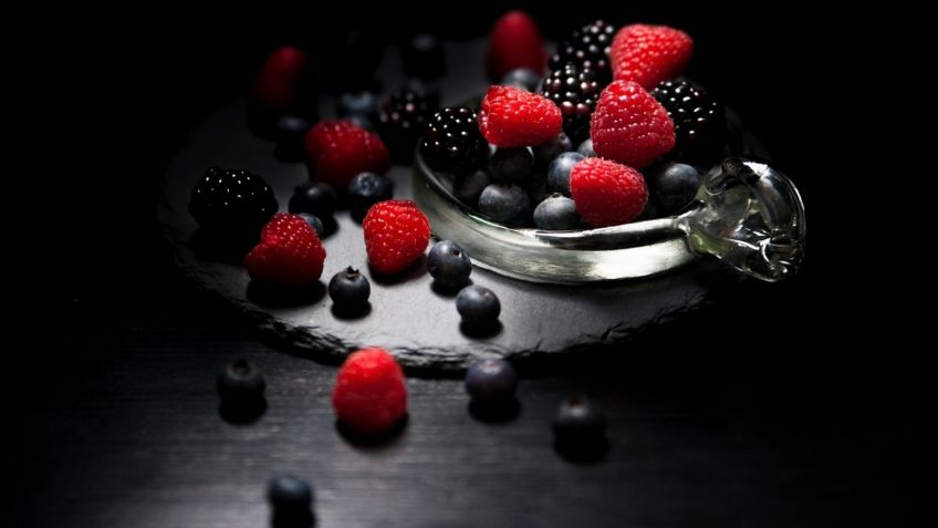 Reducir el colesterol, aplacar la tos y otros beneficios de la MORA | Dieta