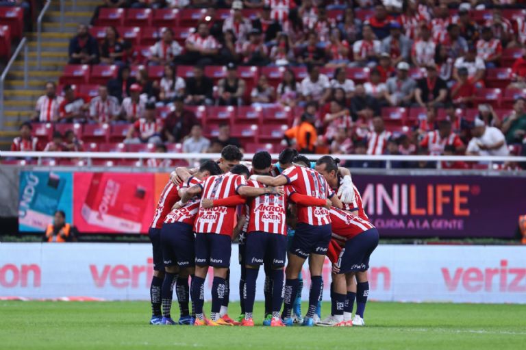 X: @Chivas