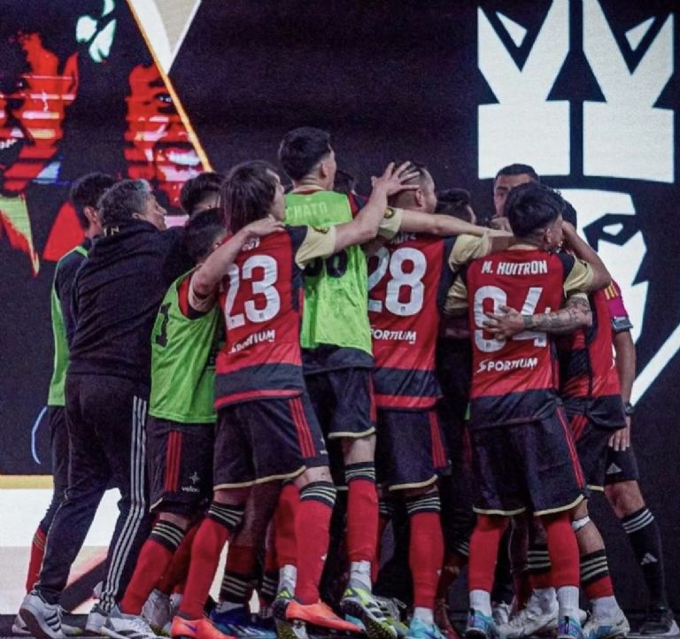 IG: @angelreynaoficial