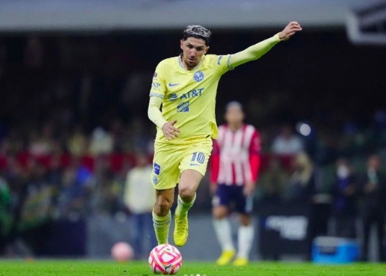 Diego Valdés, triunfo ante Chivas (IG: diego_valdes_10) 