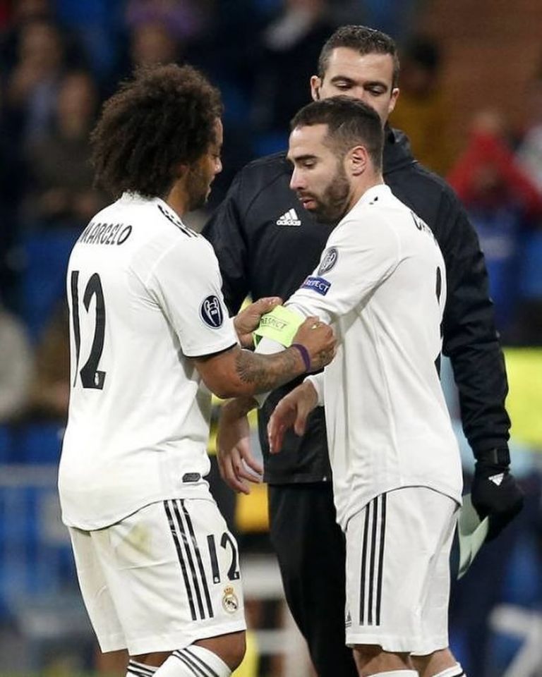 Marcelo le deja el brazalete de capitán a Carvajal (@marcelotwelve)