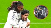 Foto ilustrativa de la nota titulada: ¡Detallazo! Raúl Jiménez regala chamarra a fanáticos del Fulham tras su gol al Arsenal