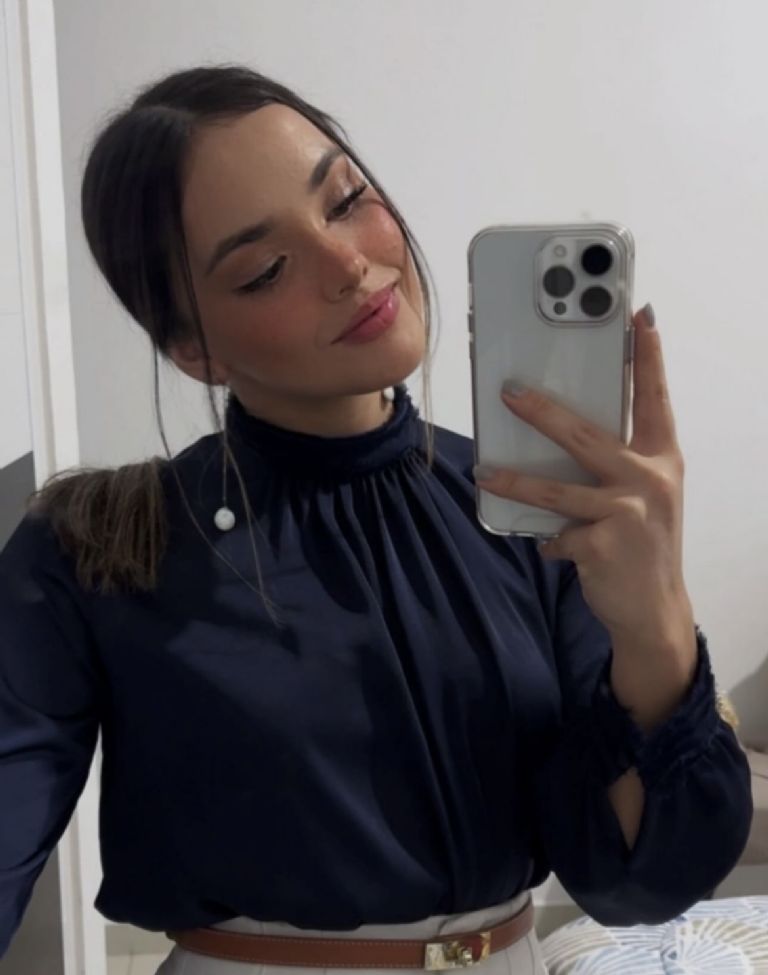 Instagram: @sofiarroyoc