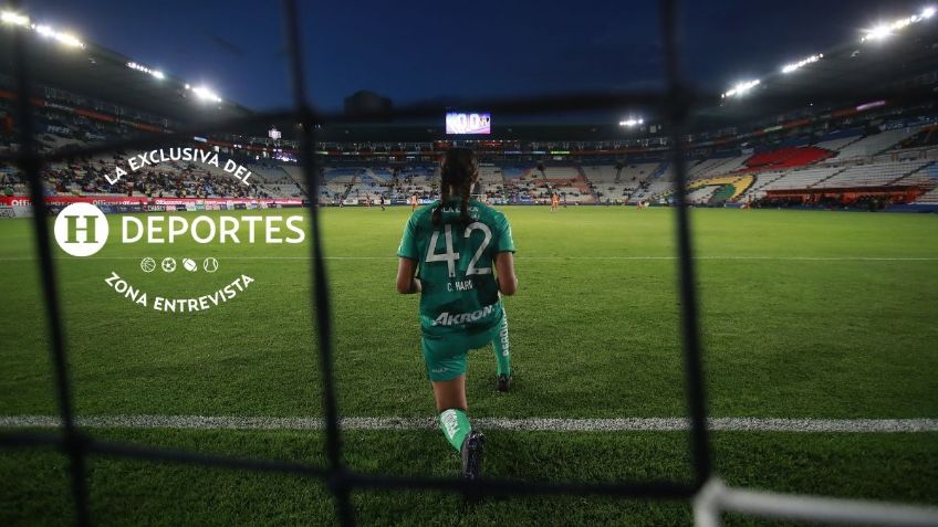 Camila Vázquez, la joven protectora de la portería que persigue sueños y evita goles | Entrevista