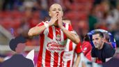 Lo nombraron SUCESOR de Chicharito Hernández en Chivas, pero Fernando Gago lo tiene en el olvido