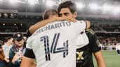 Foto ilustrativa de la nota titulada: ¿Se va de Chivas? El equipo al que podría llegar Chicharito Hernández para jugar con Carlos Vela