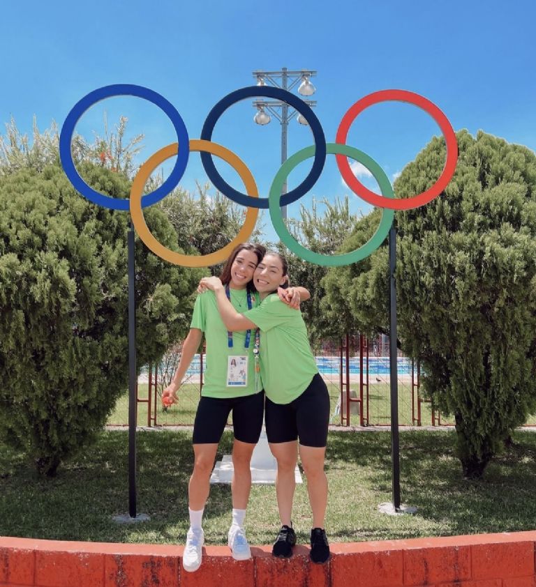 IG: @antonietagaxiola