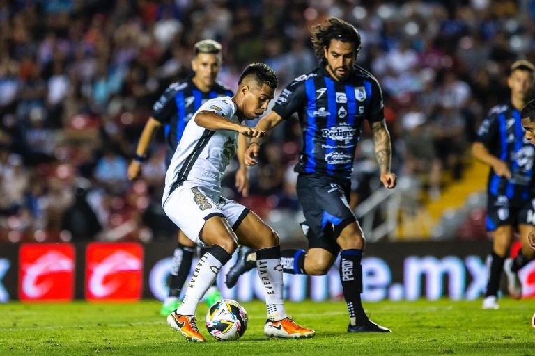 Efraín Alvarez, jugador de Tijuana