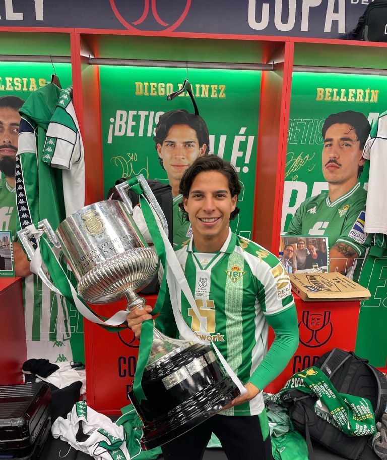Diego Lainez campeón de la Copa del Rey 2022 (@diego_lainez)