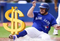 Foto ilustrativa de nota MLB 2025: Este es el salario del mexicano Alejandro Kirk con los Toronto Blue Jays