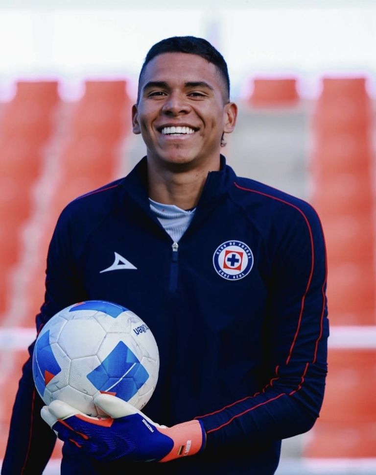 IG: @kevinmier_oficial