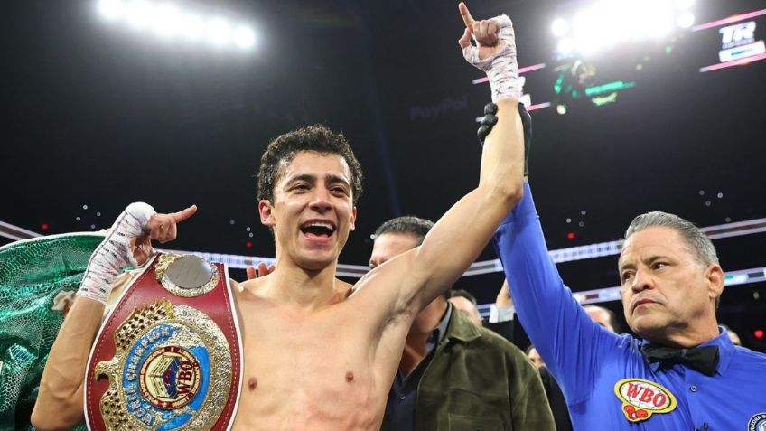 Divino Espinoza noquea a Khegai y liga 4 defensas del Campeonato Mundial Pluma OMB | VIDEO