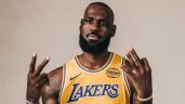 Foto ilustrativa de la nota titulada: LeBron James bate 2 récords históricos en su debut con Los Angeles Lakers en la NBA 2025