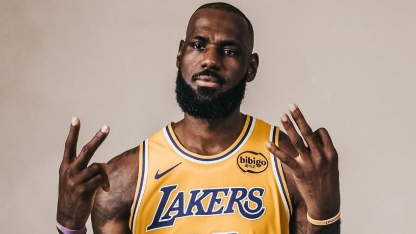 LeBron James bate 2 récords históricos en su debut con Los Angeles Lakers en la NBA 2025