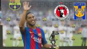 Foto ilustrativa de la nota titulada: No sólo Xolos vs Tigres: La vez que Barcelona hizo jugar a Ronaldinho a la medianoche