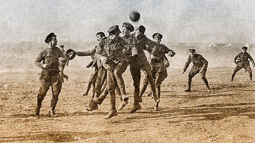 Así fue el famoso partido de futbol que se jugó en un campo de batalla durante la Navidad de 1914