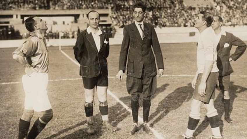 El árbitro que dirigió un Mundial casi a ciegas por un silbato roto en 1930
