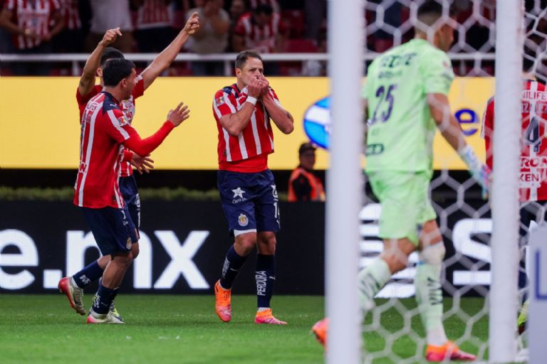 X: @Chivas