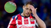 Foto ilustrativa de la nota titulada: Figuras de la Liga MX defienden a Chicharito, pese a penal fallado que sentenció a Chivas