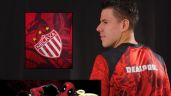 Foto ilustrativa de la nota titulada: Necaxa estrena jersey de Deadpool ¿Cuál es el precio y dónde comprarla? | FOTOS
