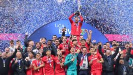 Foto que representa a De no poder caminar a darle el bicampeonato a Toluca: la épica de Alexis Vega en el Apertura 2025