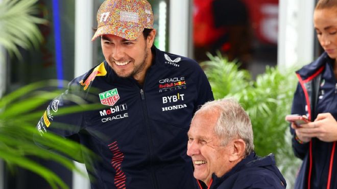 Foto ilustrativa de nota Red Bull: Helmut Marko se deslinda de los ataques a Checo Pérez y revela al presunto culpable