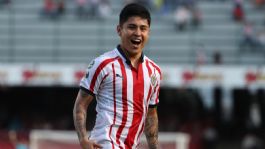 Foto que representa a Chofis López regresa al futbol y reforzará a Chivas, pero en la talacha