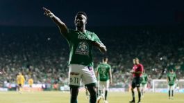 Foto que representa a Con solitario gol de Stiven Medina, León vence a Tigres y mantiene el liderato del Clausura 2025