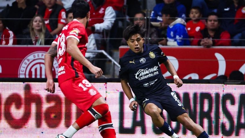 Chivas y Toluca se reunieron con la Comisión de Árbitros ¿Qué acordaron tras error del VAR?