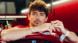 Foto que representa a GP de Australia 2025: Charles Leclerc domina las Prácticas Libres 2, seguido de los McLaren