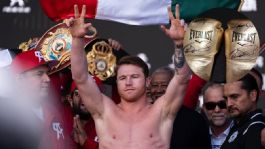 Foto que representa a Este es el valor de los guantes de boxeo autografiados por Canelo Álvarez