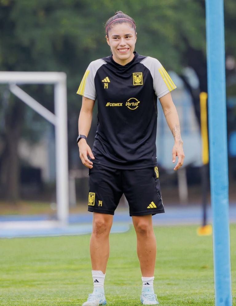 IG: @lizbethovalle11