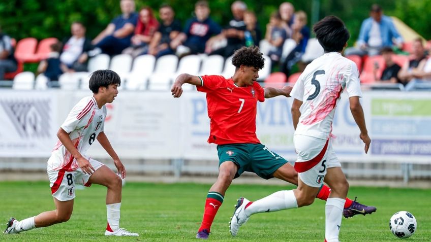 Hijo de Cristiano Ronaldo usa el número 7 de su padre al debutar con Portugal | VIDEO