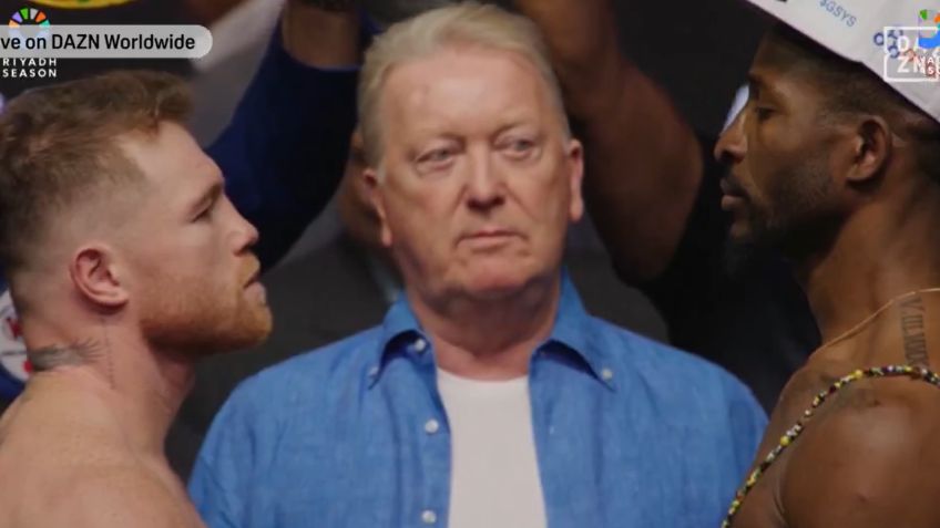 Canelo dejó un mensaje retador a Scull en su intenso cara a cara durante la ceremonia de pesaje