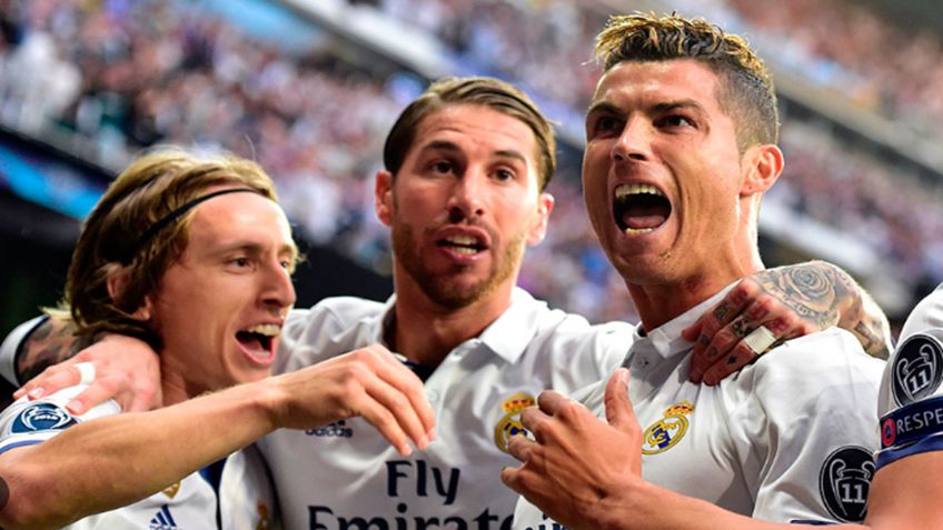 Cristiano Ronaldo y Sergio Ramos se rinden ante Luka Modric tras su despedida del Real Madrid