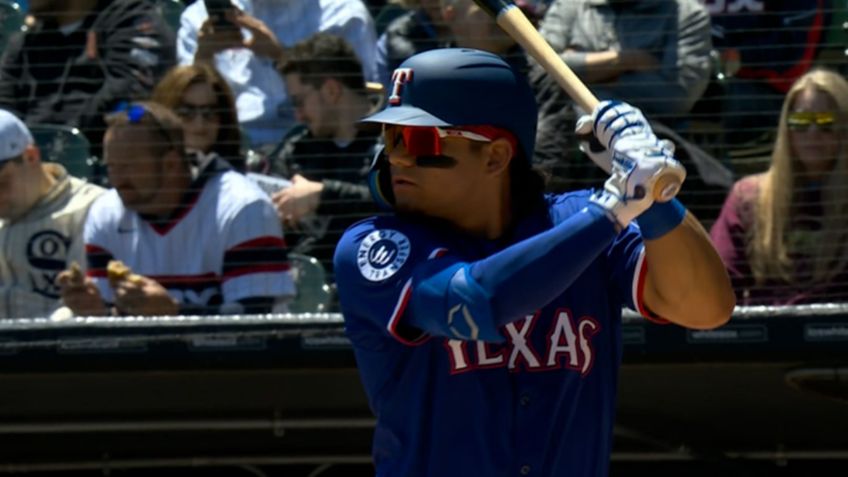 El poderoso swing de Alejandro Osuna que convenció a los Rangers de subirlo a la MLB | VIDEO