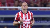 Foto ilustrativa de la nota titulada: ¿Cábala? Chicharito evita levantar la Copa Morelos; prefiere alzar la Liga MX con Chivas