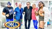 Foto ilustrativa de la nota titulada: CMLL: Tim Burton visita la Arena México; así fue recibido por Atlantis y Blue Panther | FOTOS