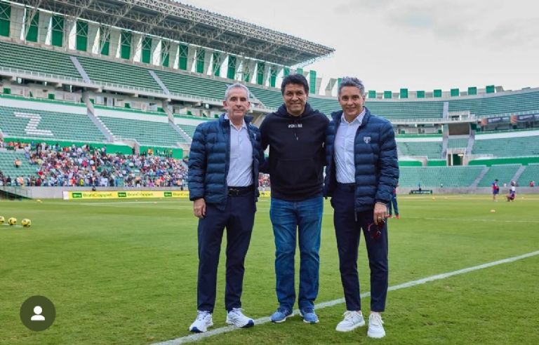 Claudio Suárez asegura que Chivas fracasará en el Apertura 2025