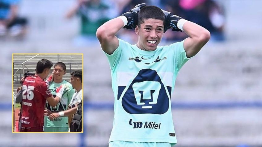 Jaime Lozano y Carlos Moreno consuelan a Rodrigo Parra tras sus "osos" en el Pumas vs Pachuca