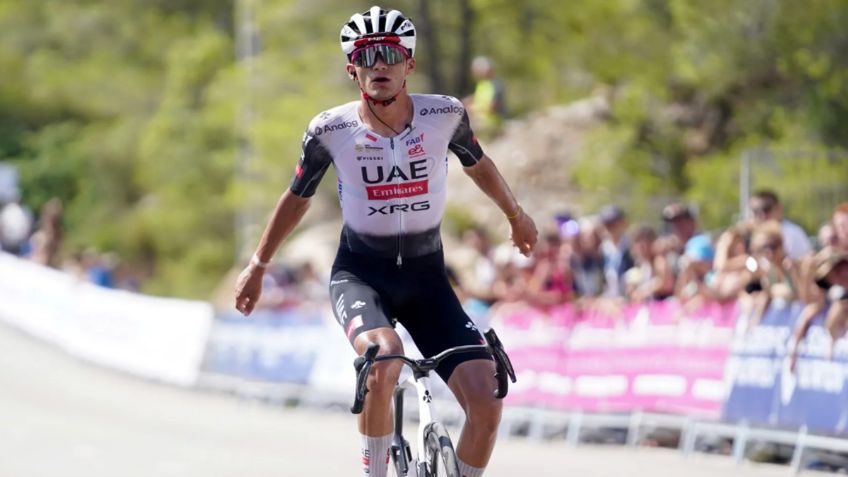 Isaac del Toro quedó segundo en la Clásica de Ordizia 2025; cedió triunfo a su compañero | VIDEO