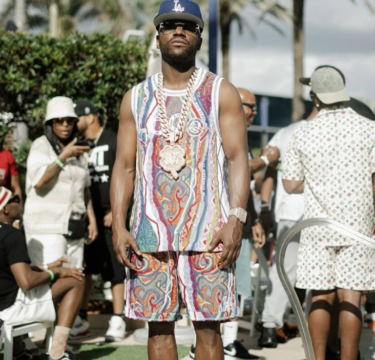 IG: @floydmayweather