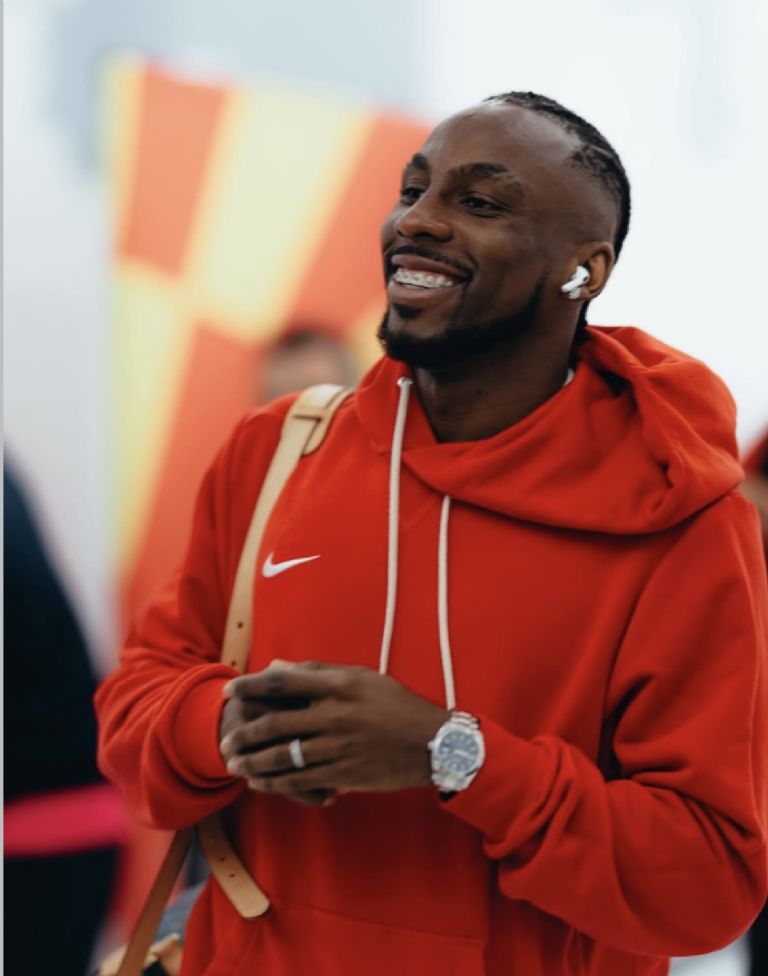 X: @julianquiñones33