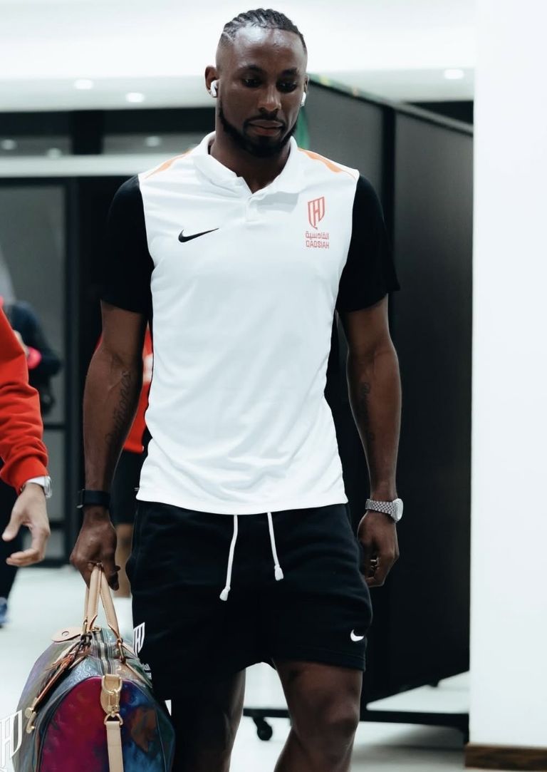 IG: @julianquinones33