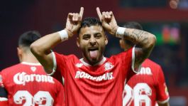 Foto que representa a Alexis Vega retrasa su regreso con Toluca; estaría disponible ante su "ex": Chivas